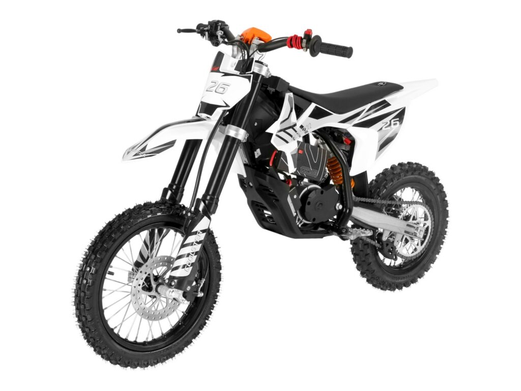 E-1200 Black Left Quarter View